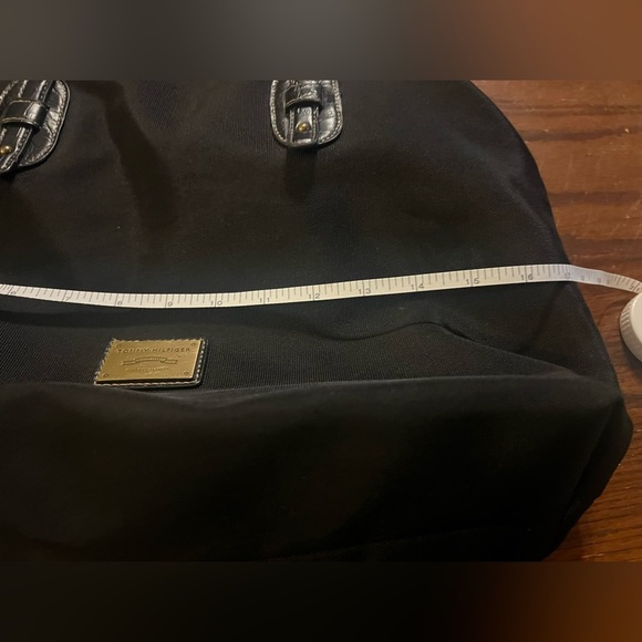 Tommy Hilfiger purse - Picture 4 of 4